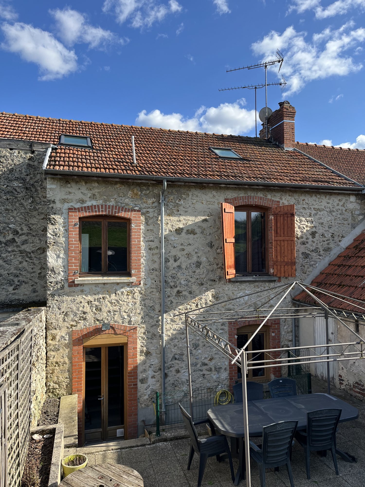 Immobilier vente à FESTIGNY Maison - Type 7