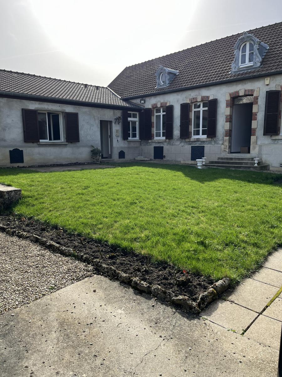 Immobilier vente à VILLERS ALLERAND Maison - Type 7